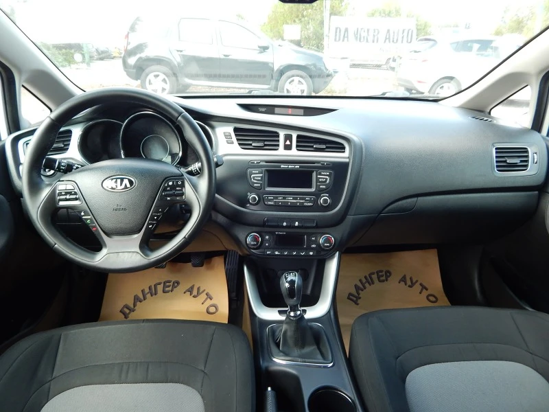 Kia Ceed 1.6i* ПЕРФЕКТНА* , снимка 14 - Автомобили и джипове - 42023725