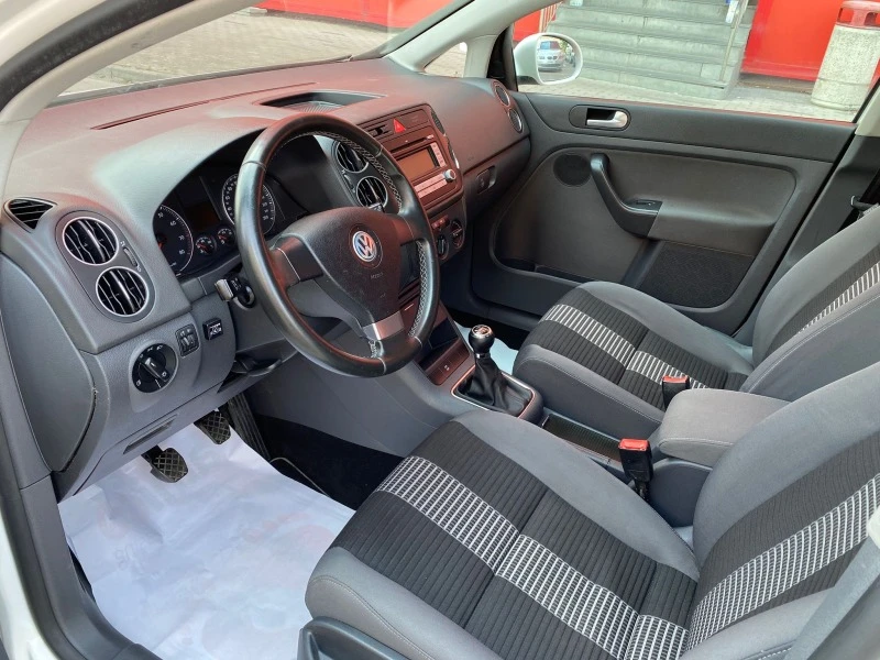 VW Golf Plus 1.6 БЕНЗИН-ГАЗ 102к.с., снимка 9 - Автомобили и джипове - 46633071