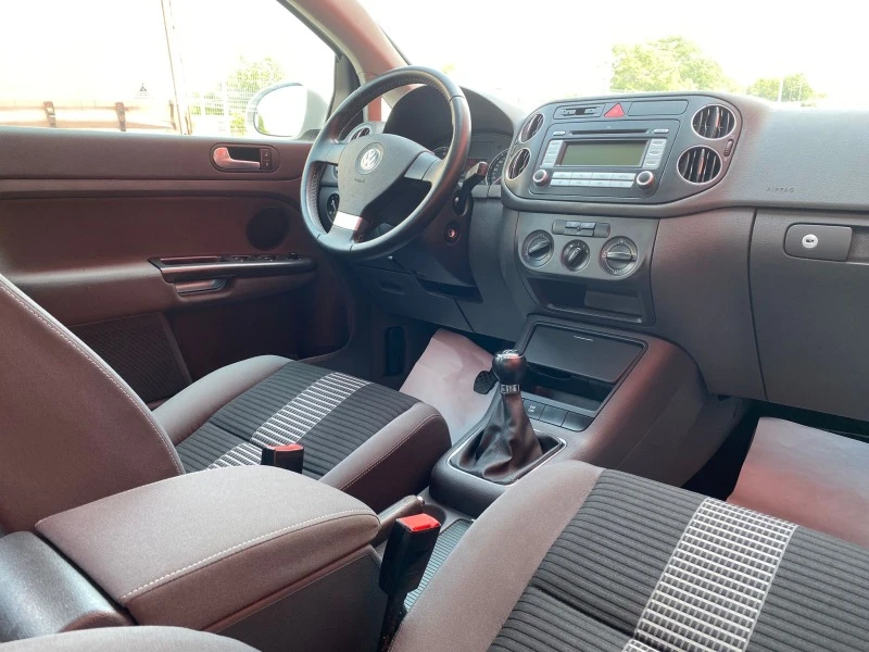 VW Golf Plus 1.6 БЕНЗИН-ГАЗ 102к.с., снимка 14 - Автомобили и джипове - 46633071