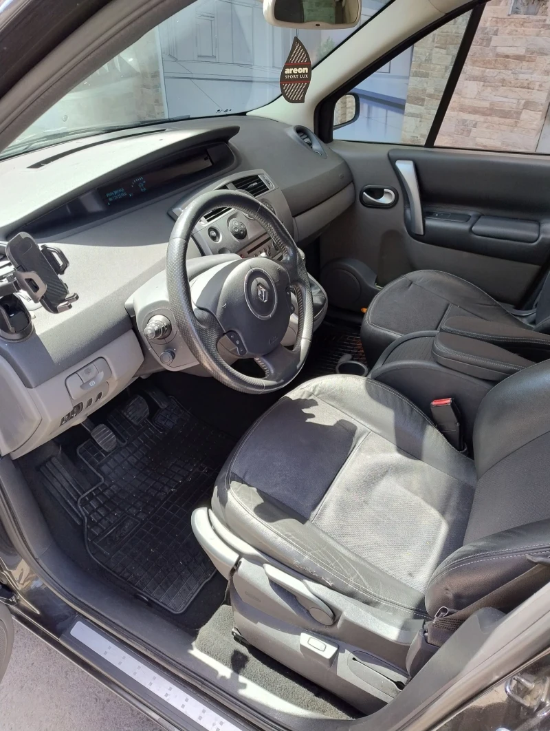 Renault Scenic, снимка 3 - Автомобили и джипове - 47474647