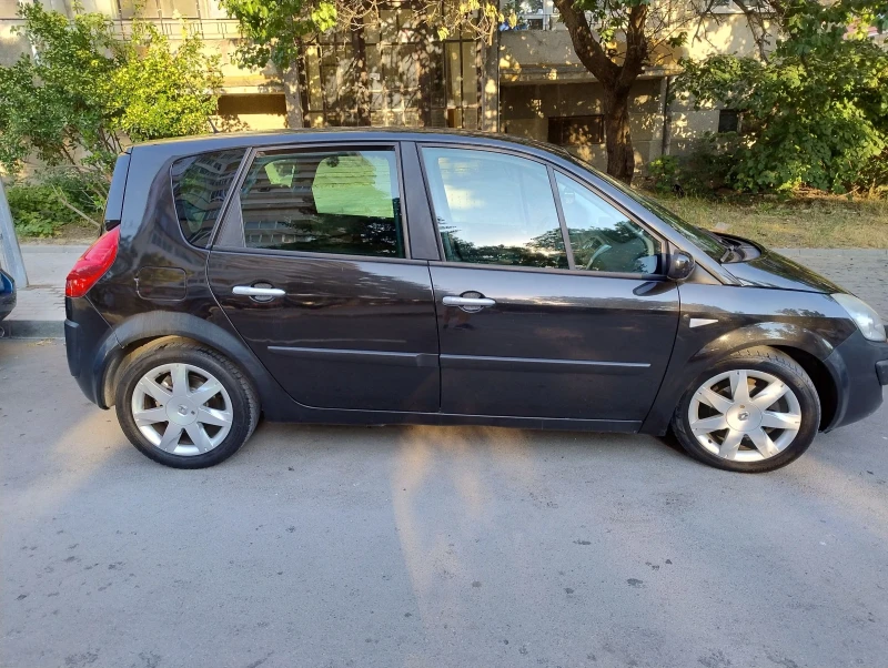 Renault Scenic, снимка 2 - Автомобили и джипове - 47474647