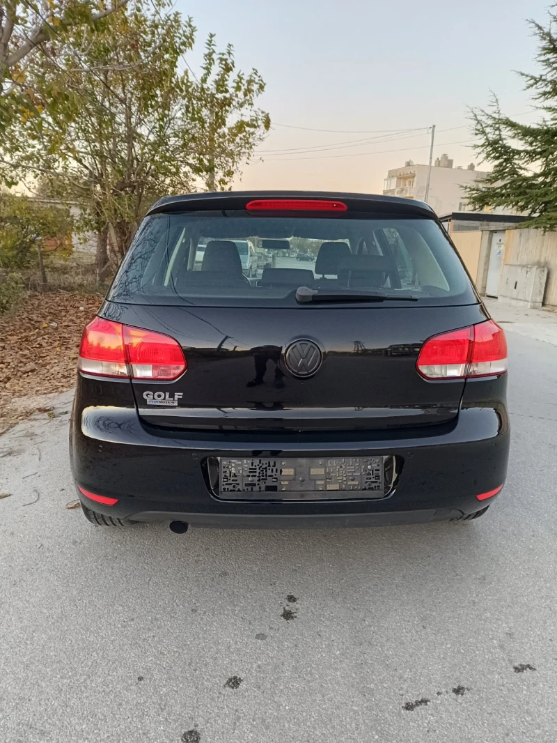 VW Golf 1.6, снимка 4 - Автомобили и джипове - 47887442