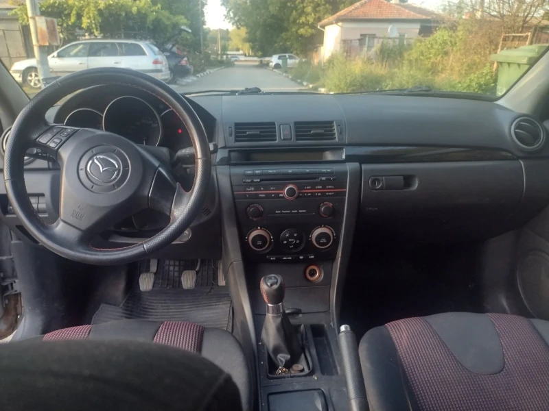 Mazda 3 1.6 HDI, снимка 13 - Автомобили и джипове - 48195394