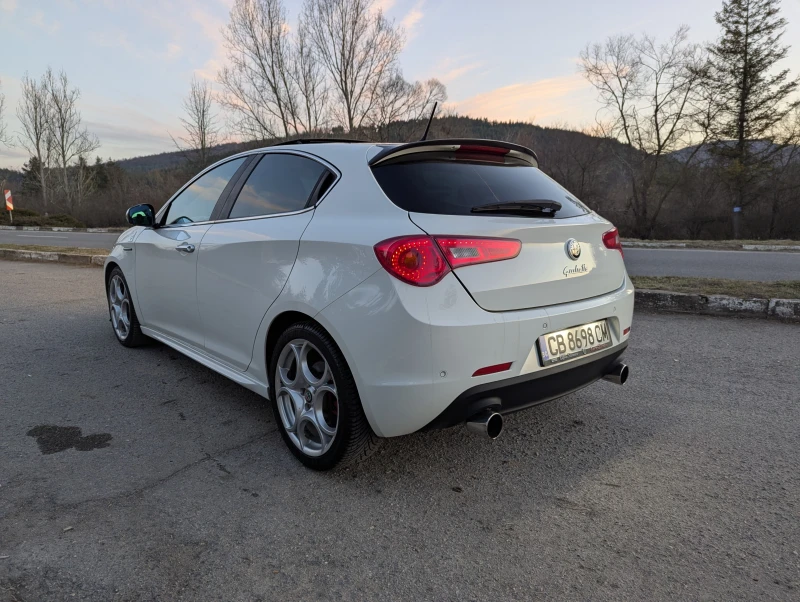 Alfa Romeo Giulietta QV, снимка 3 - Автомобили и джипове - 49416109