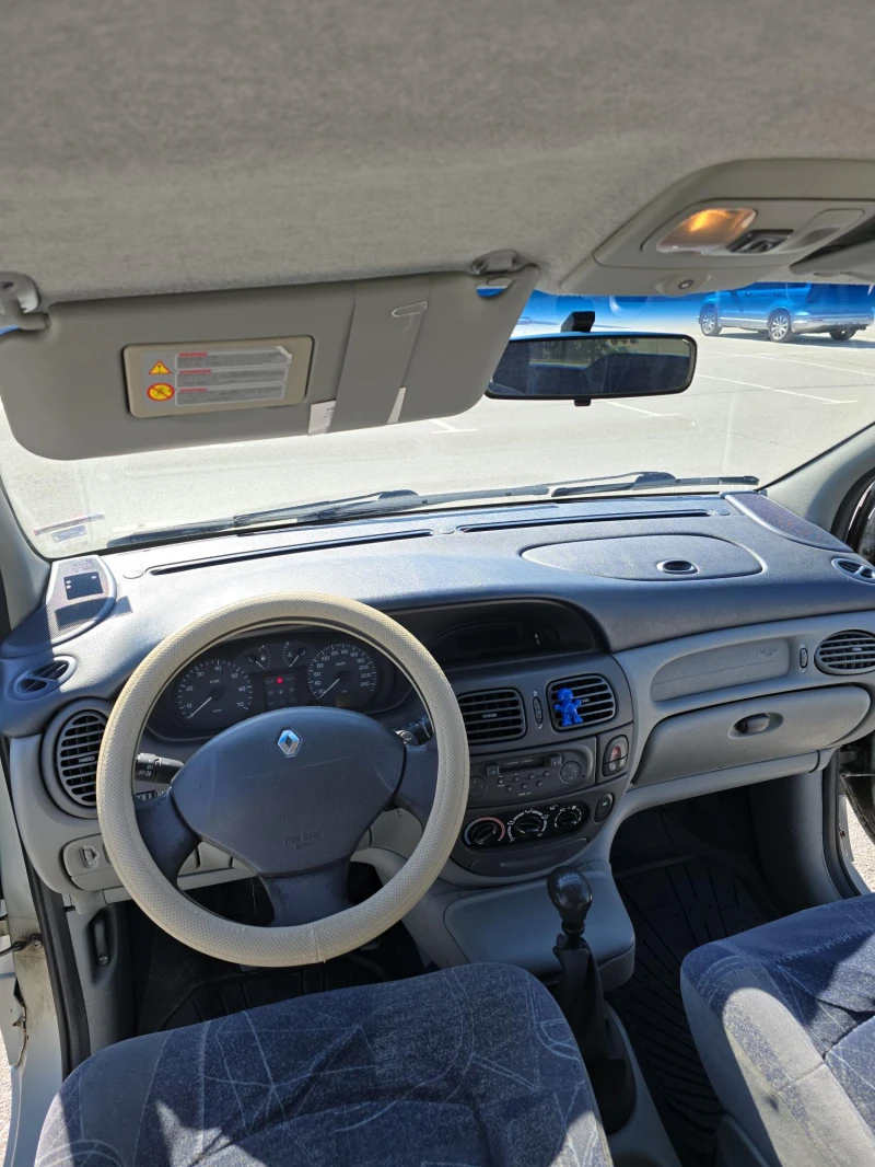 Renault Scenic, снимка 12 - Автомобили и джипове - 52295886