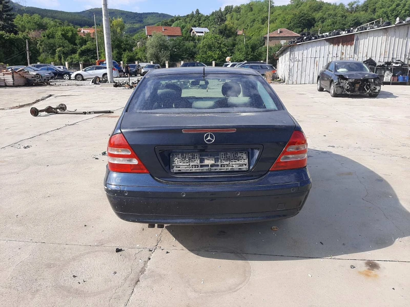 Mercedes-Benz C 220 271, снимка 4 - Автомобили и джипове - 51177679