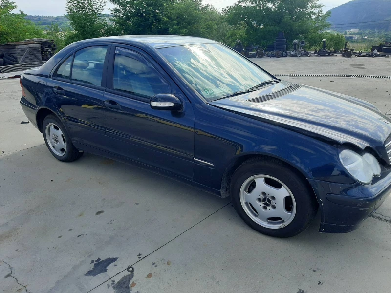 Mercedes-Benz C 220 271, снимка 2 - Автомобили и джипове - 51177679