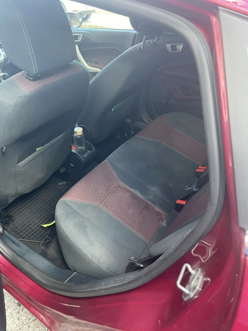 Ford Fiesta, снимка 5 - Автомобили и джипове - 52286652