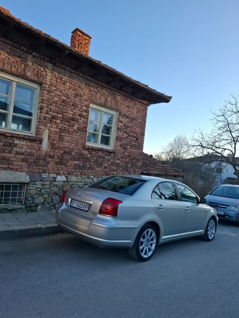 Toyota Avensis, снимка 8 - Автомобили и джипове - 52407880