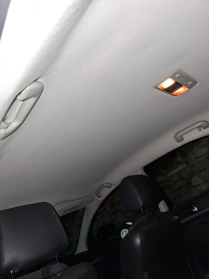 Toyota Avensis, снимка 14 - Автомобили и джипове - 52407880