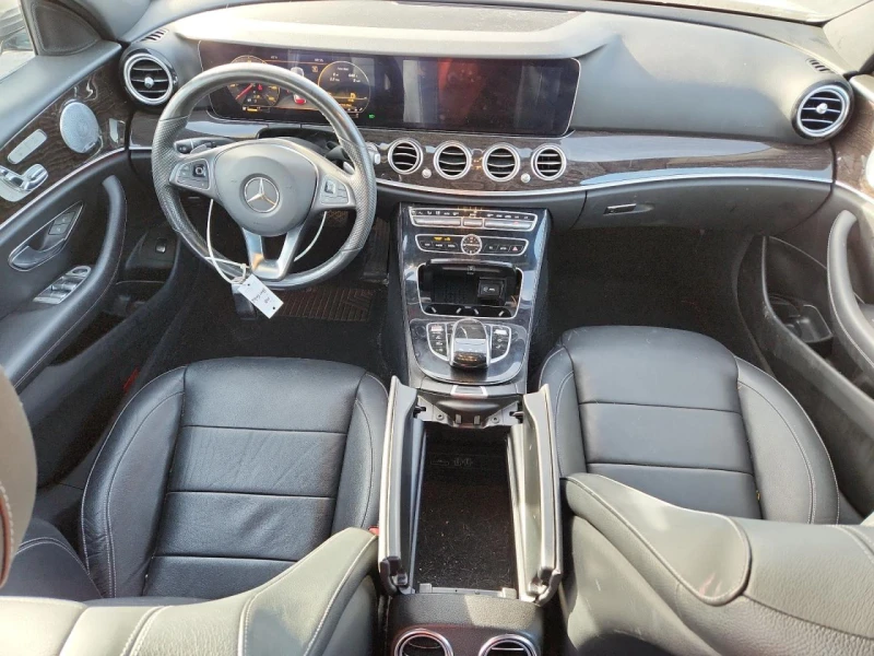 Mercedes-Benz E 400 4MATIC| AMG PKG| DIGITAL| BURMESTER, снимка 8 - Автомобили и джипове - 52616033