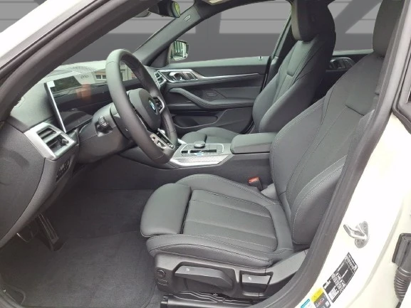 BMW i4 eDrive 35 Gran Coupe = M-Sport = Гаранция, снимка 4 - Автомобили и джипове - 56117464