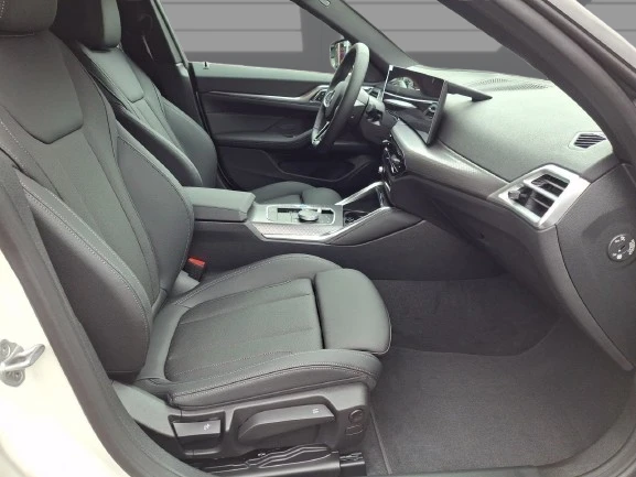 BMW i4 eDrive 35 Gran Coupe = M-Sport = Гаранция, снимка 6 - Автомобили и джипове - 56117464