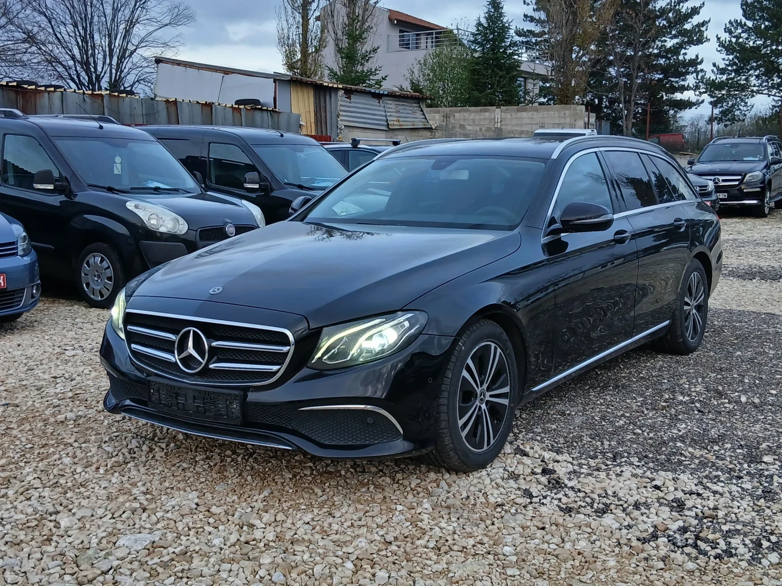 Mercedes-Benz E 220 АВТОМАТИК ЕВРО6, снимка 1