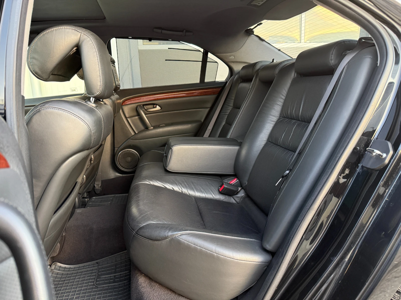 Honda Legend реален пробег, снимка 12 - Автомобили и джипове - 39675437