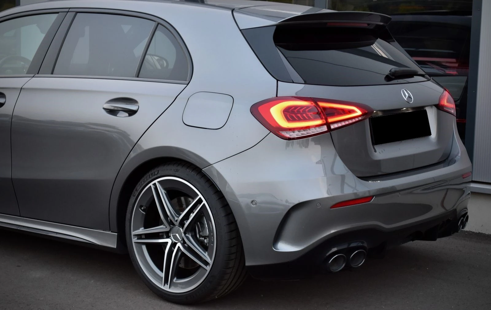 Mercedes-Benz A45 AMG AMG**4M*MBUX*PANO*MULTIBEAM* - изображение 7