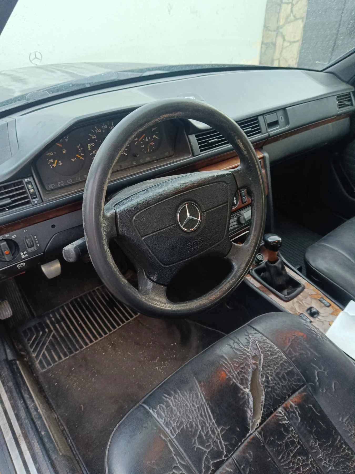 Mercedes-Benz 124  - изображение 5