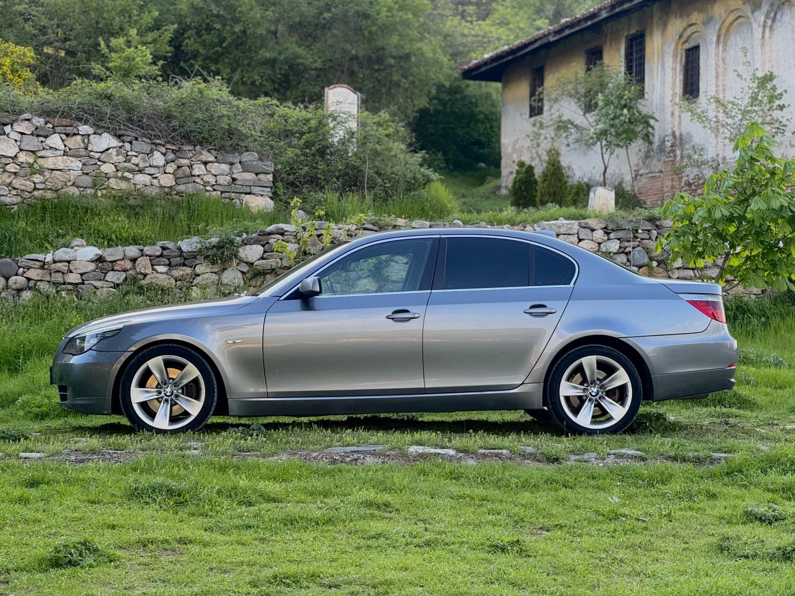 BMW 525 Facelift - изображение 2