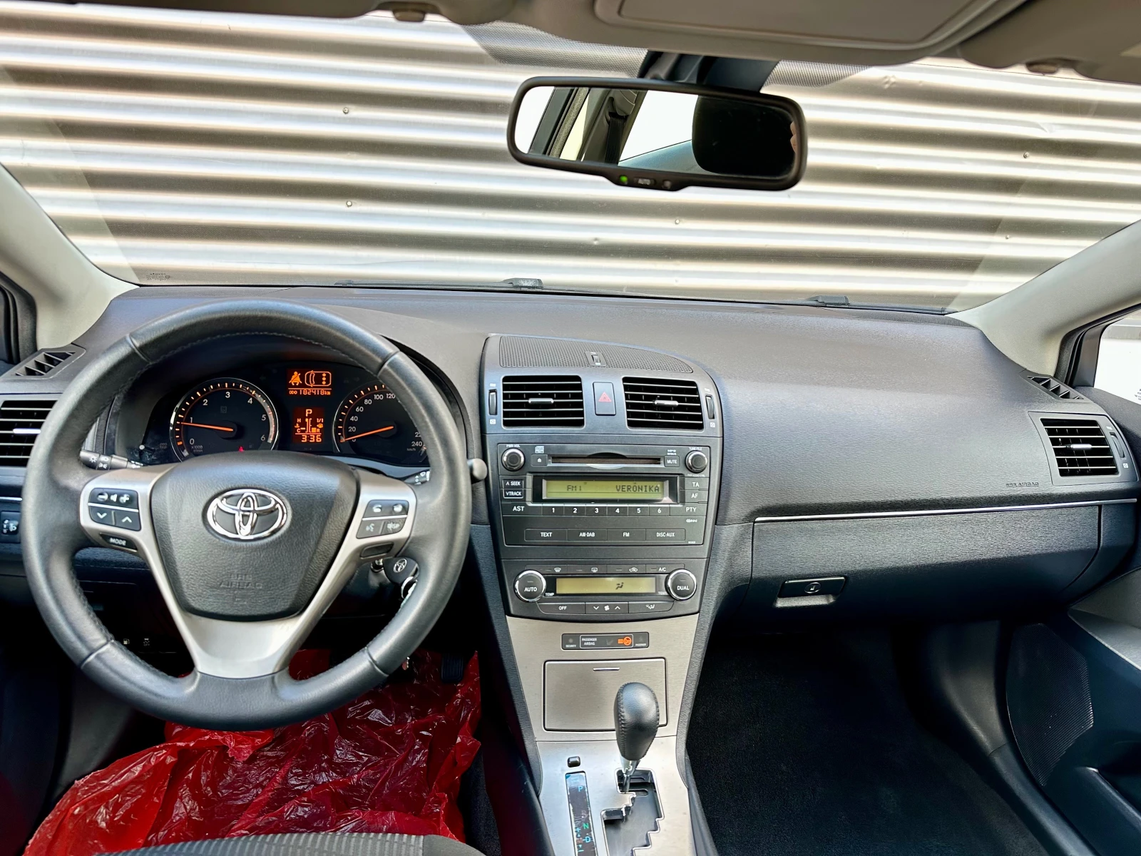 Toyota Avensis 2.2 D * АВТОМАТ*  - изображение 8