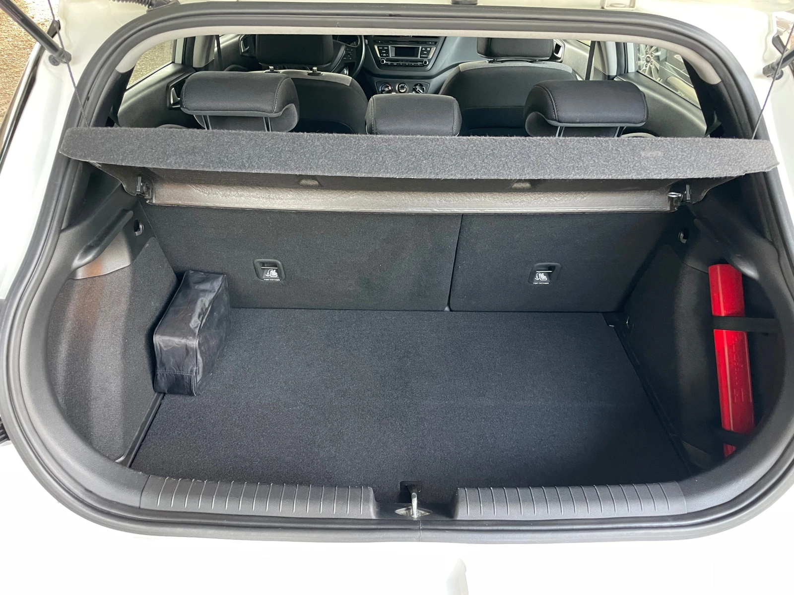 Hyundai I20 1.25I-BI-FUEL-LED-ФАБРИЧЕН ГАЗОВ ИНЖЕКЦИОН - изображение 8