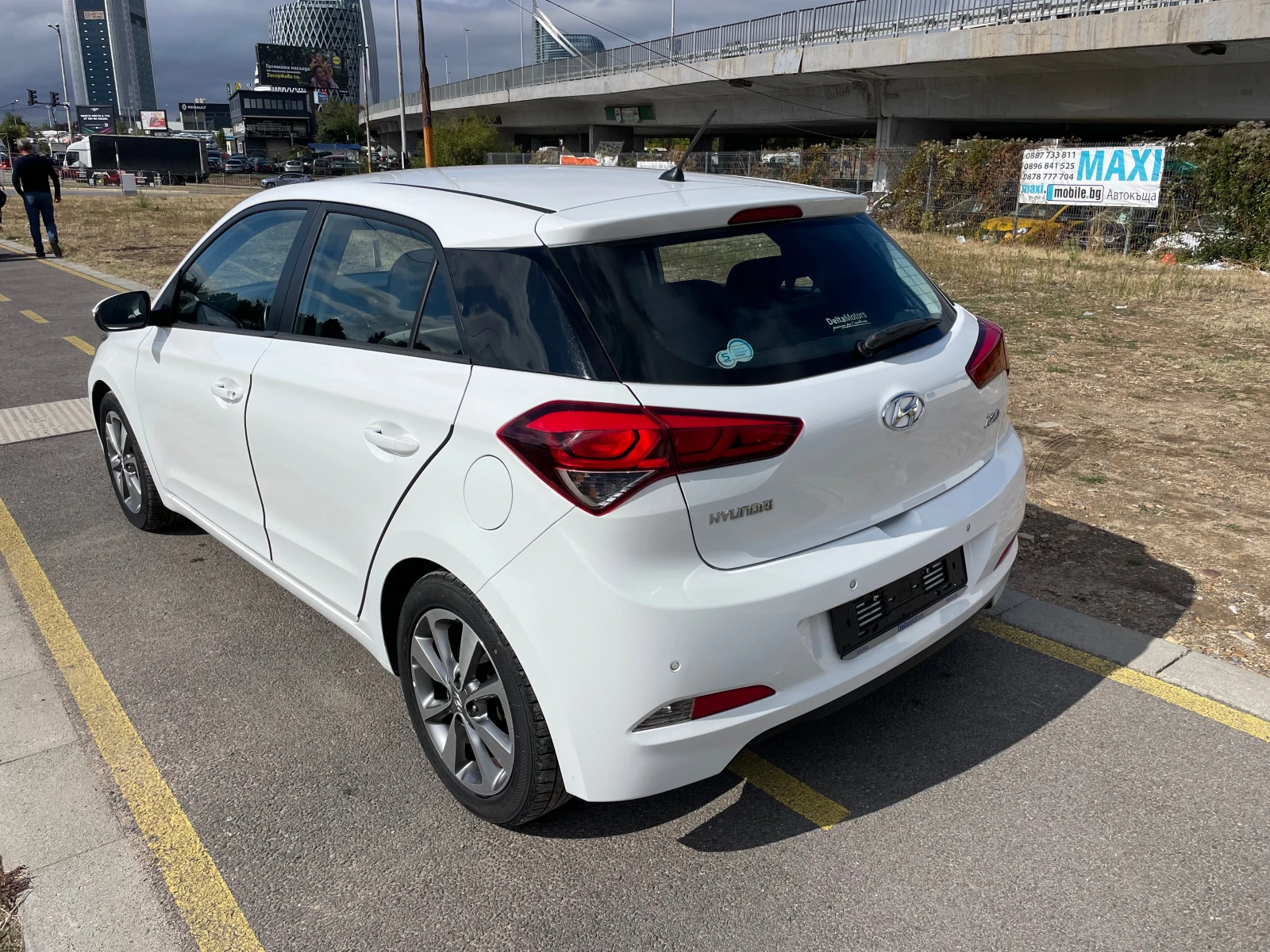 Hyundai I20 1.25I-BI-FUEL-LED-ФАБРИЧЕН ГАЗОВ ИНЖЕКЦИОН - изображение 6