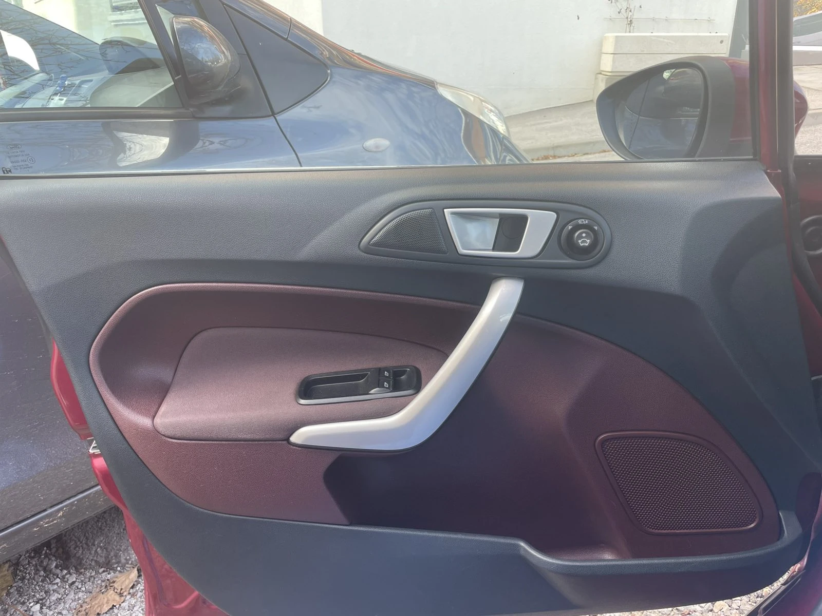 Ford Fiesta  - изображение 6