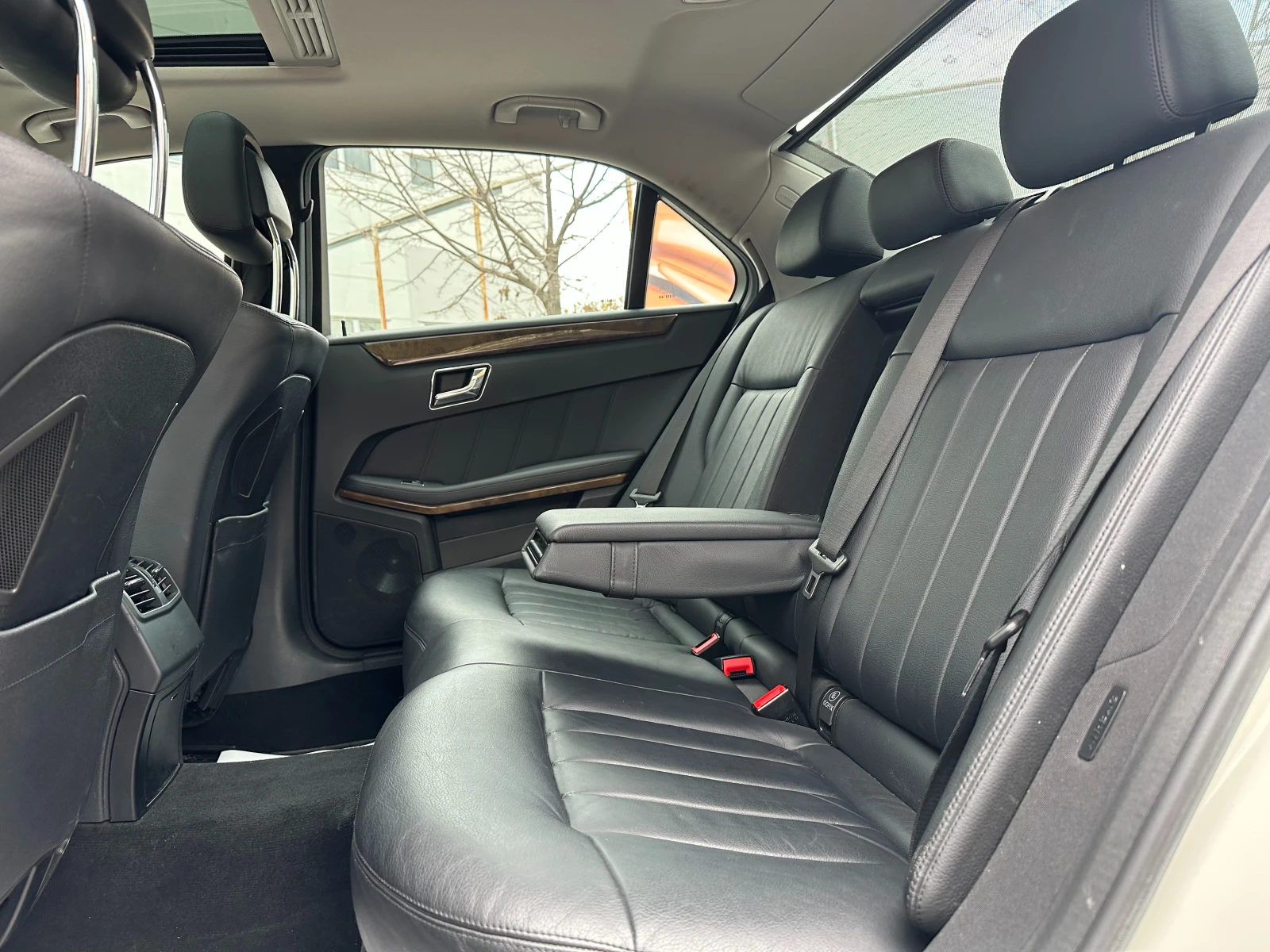 Mercedes-Benz E 500 5.5i 388 к.с. 4matic - изображение 9