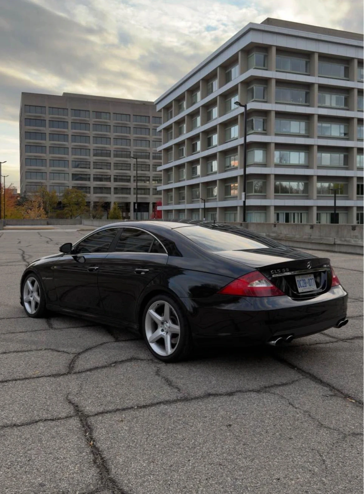 Mercedes-Benz CLS 55 AMG V8 KOMPRESSOR * * CARFAX * * АВТО КРЕДИТ * *  - изображение 2