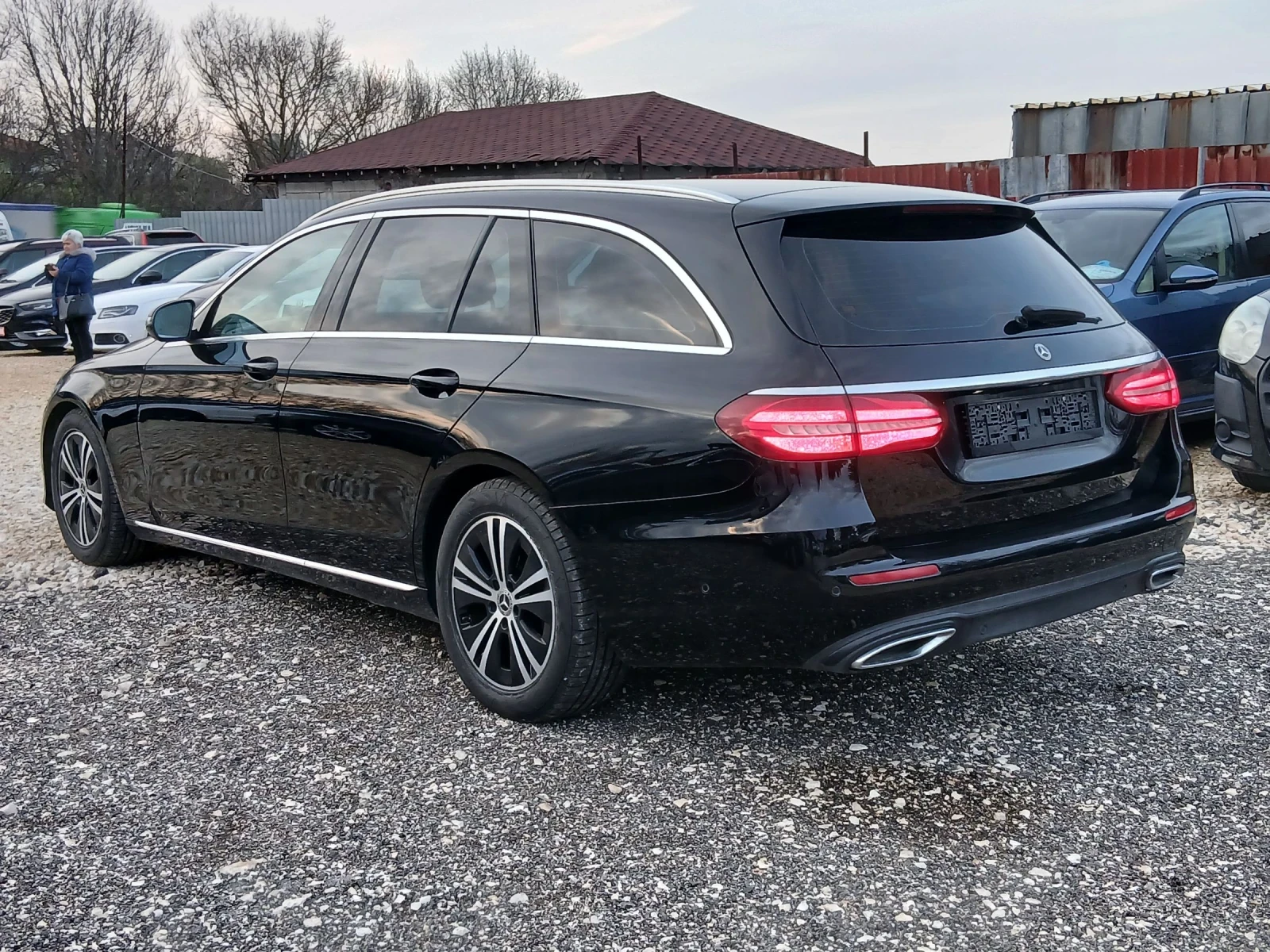 Mercedes-Benz E 220 АВТОМАТИК ЕВРО6 - изображение 4