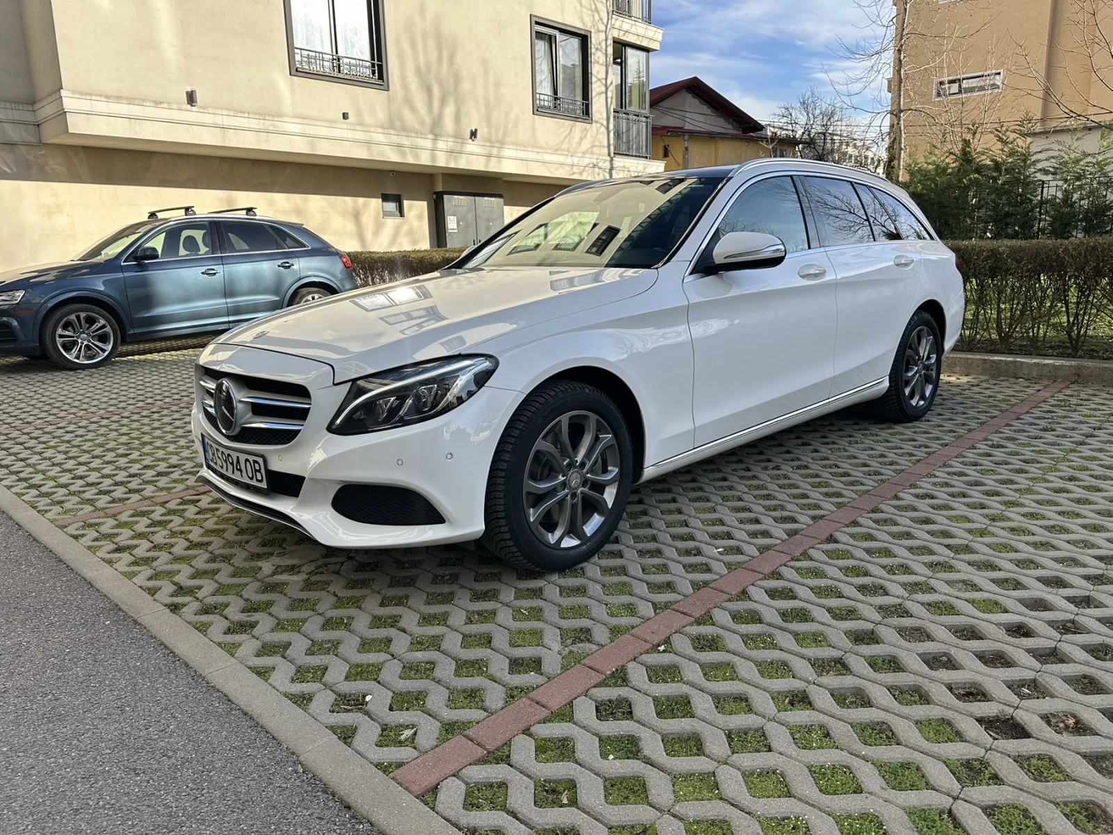 Mercedes-Benz C 250 4 MATIK, снимка 5 - Автомобили и джипове - 53770644