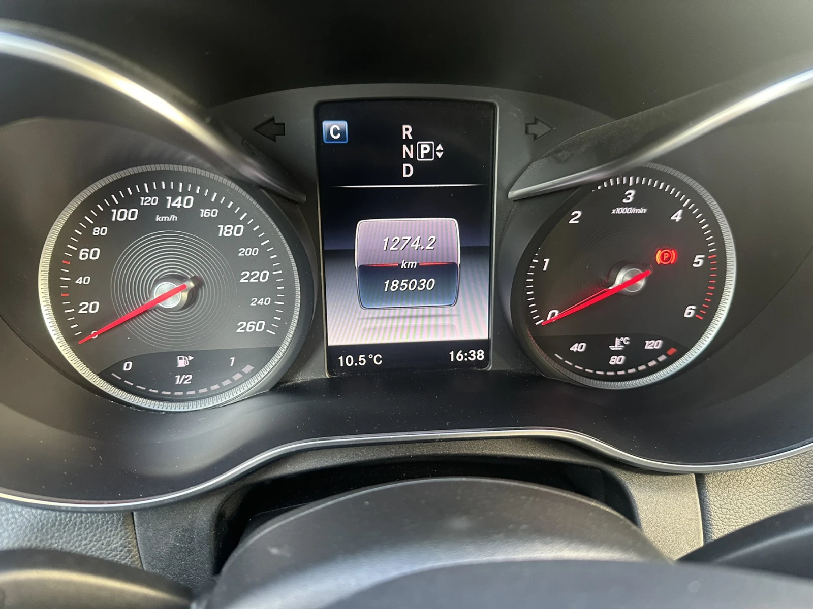 Mercedes-Benz C 250 4 MATIK, снимка 13 - Автомобили и джипове - 53770644