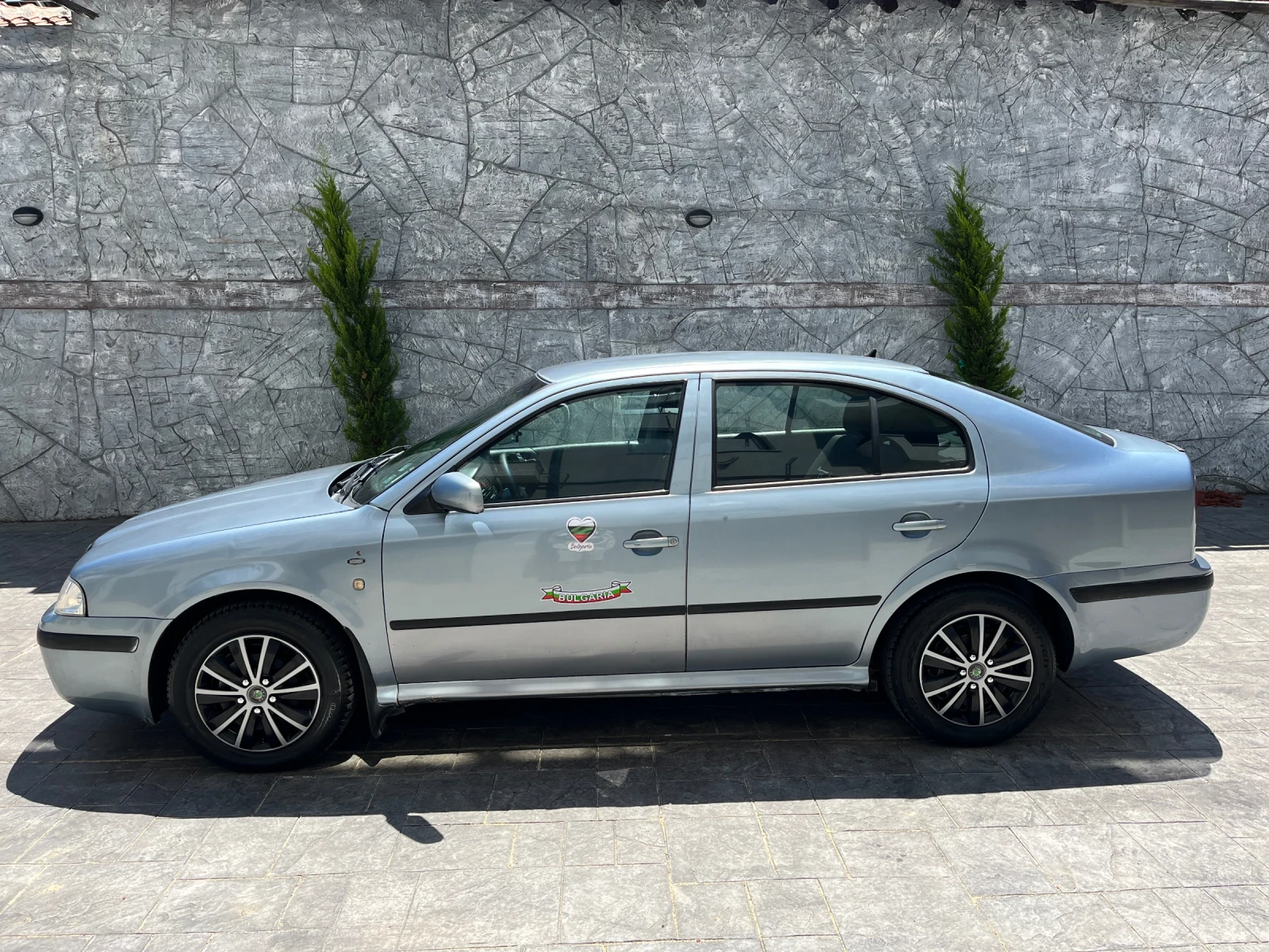 Skoda Octavia 1.6I/ГАЗ/БЕНЗИН, снимка 4 - Автомобили и джипове - 54686227