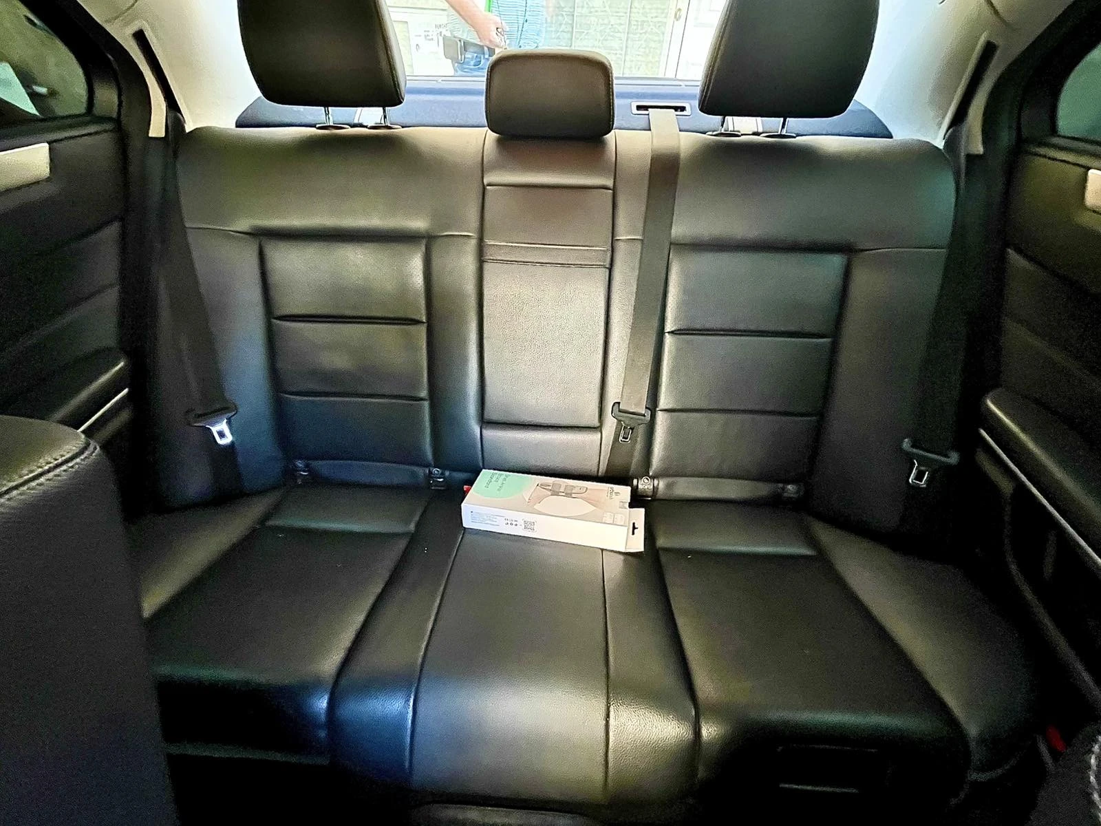 Mercedes-Benz E 200 CNG, снимка 8 - Автомобили и джипове - 54991520