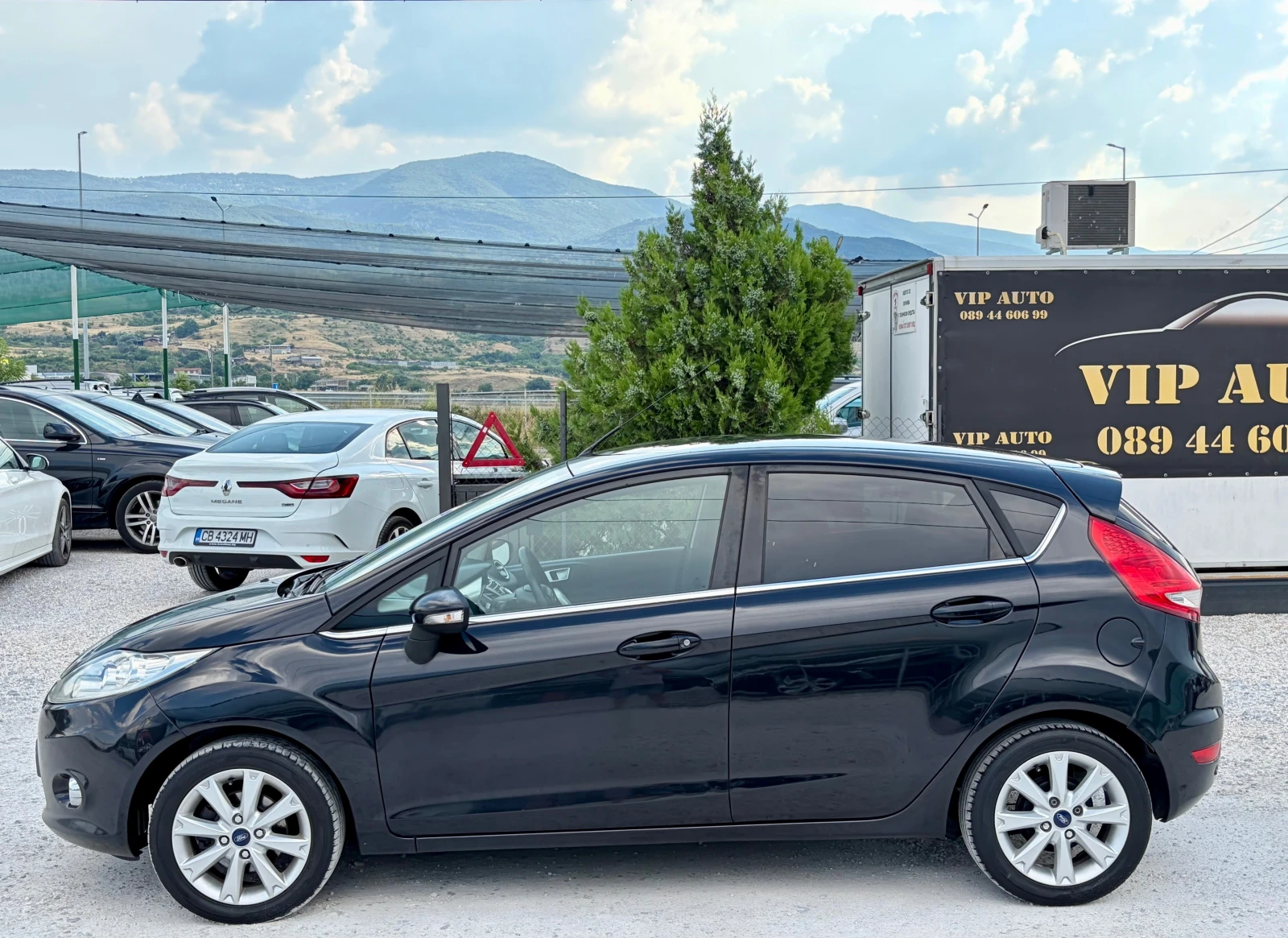 Ford Fiesta 1.5TDCI GHIA TOP FULL MAX, снимка 6 - Автомобили и джипове - 55139694