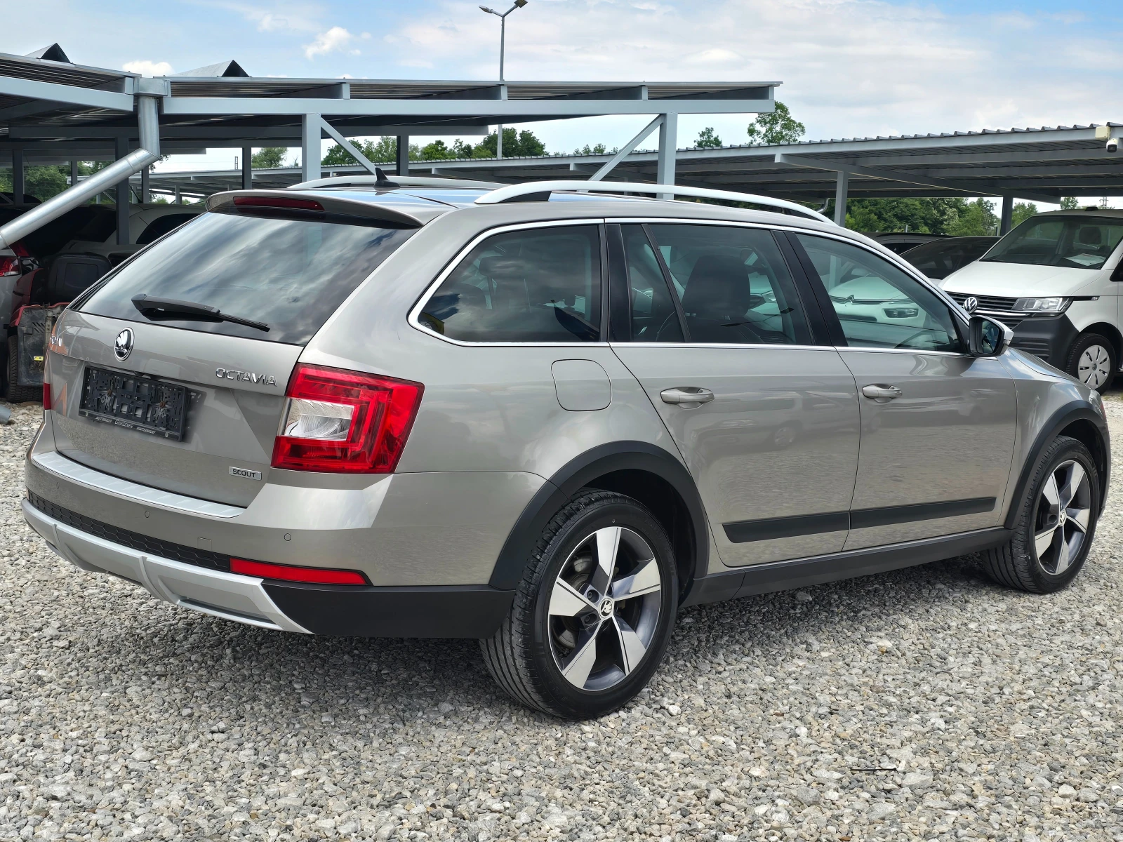 Skoda Octavia 2.0DSG SCOUT ! ! РЕАЛНИ КИЛОМЕТРИ ЕВРО 6, снимка 5 - Автомобили и джипове - 55256102