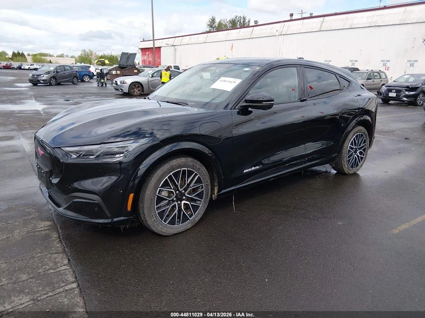 Ford Mustang Mach-E Premium, снимка 2 - Автомобили и джипове - 55288850