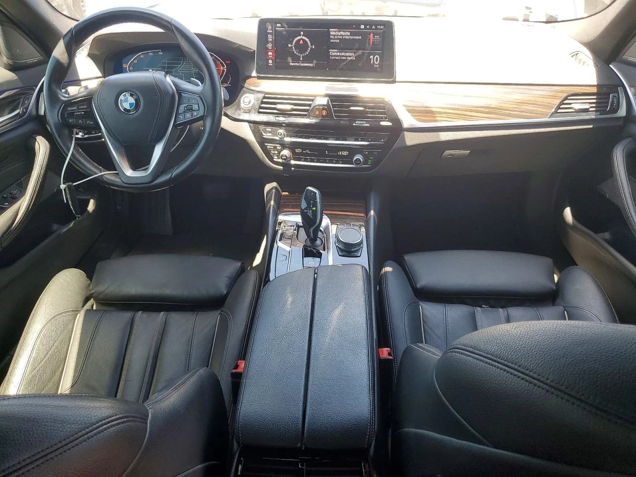 BMW 540 ПОДГРЕВ* ОБДУХВАНЕ* HARMAN* KARDON* 360* HUD* , снимка 7 - Автомобили и джипове - 55476007