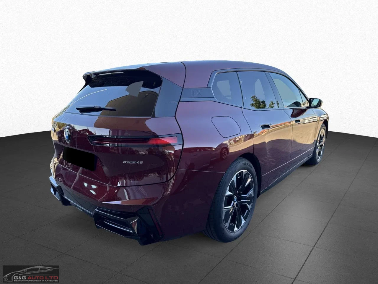 BMW iX xDrive45/408HP/M-SPORT/PANO/HUD/360/MEMO/H&K/608q, снимка 4 - Автомобили и джипове - 55703614