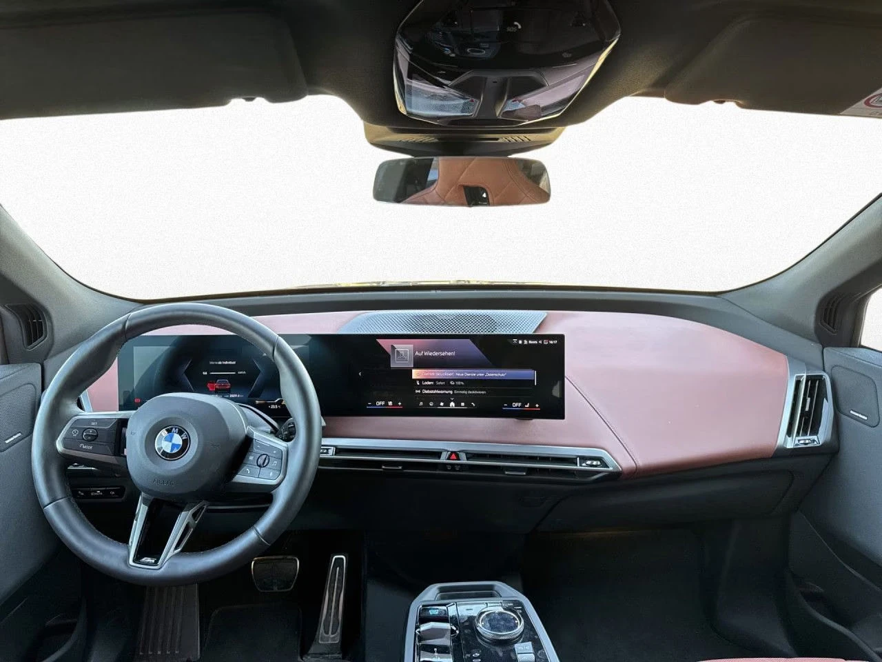 BMW iX xDrive45/408HP/M-SPORT/PANO/HUD/360/MEMO/H&K/608q, снимка 6 - Автомобили и джипове - 55703614