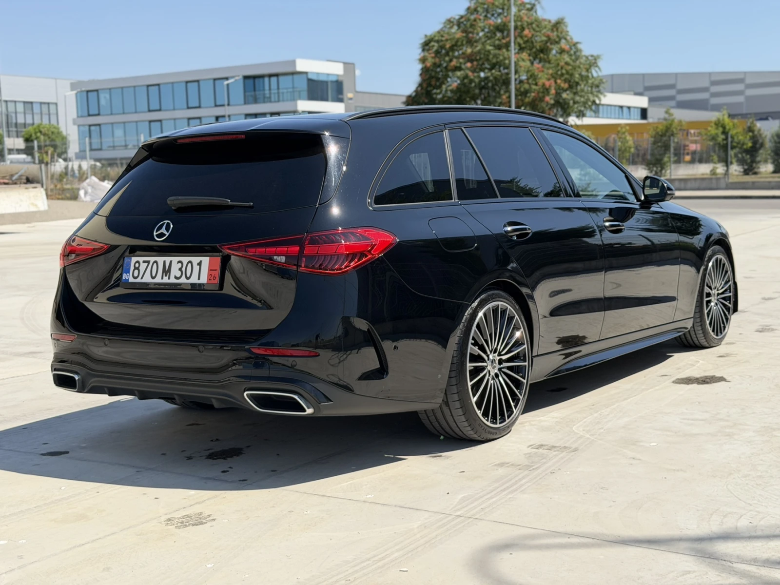 Mercedes-Benz C 220 AMG line, памет, теглич, камери, снимка 3 - Автомобили и джипове - 56155361