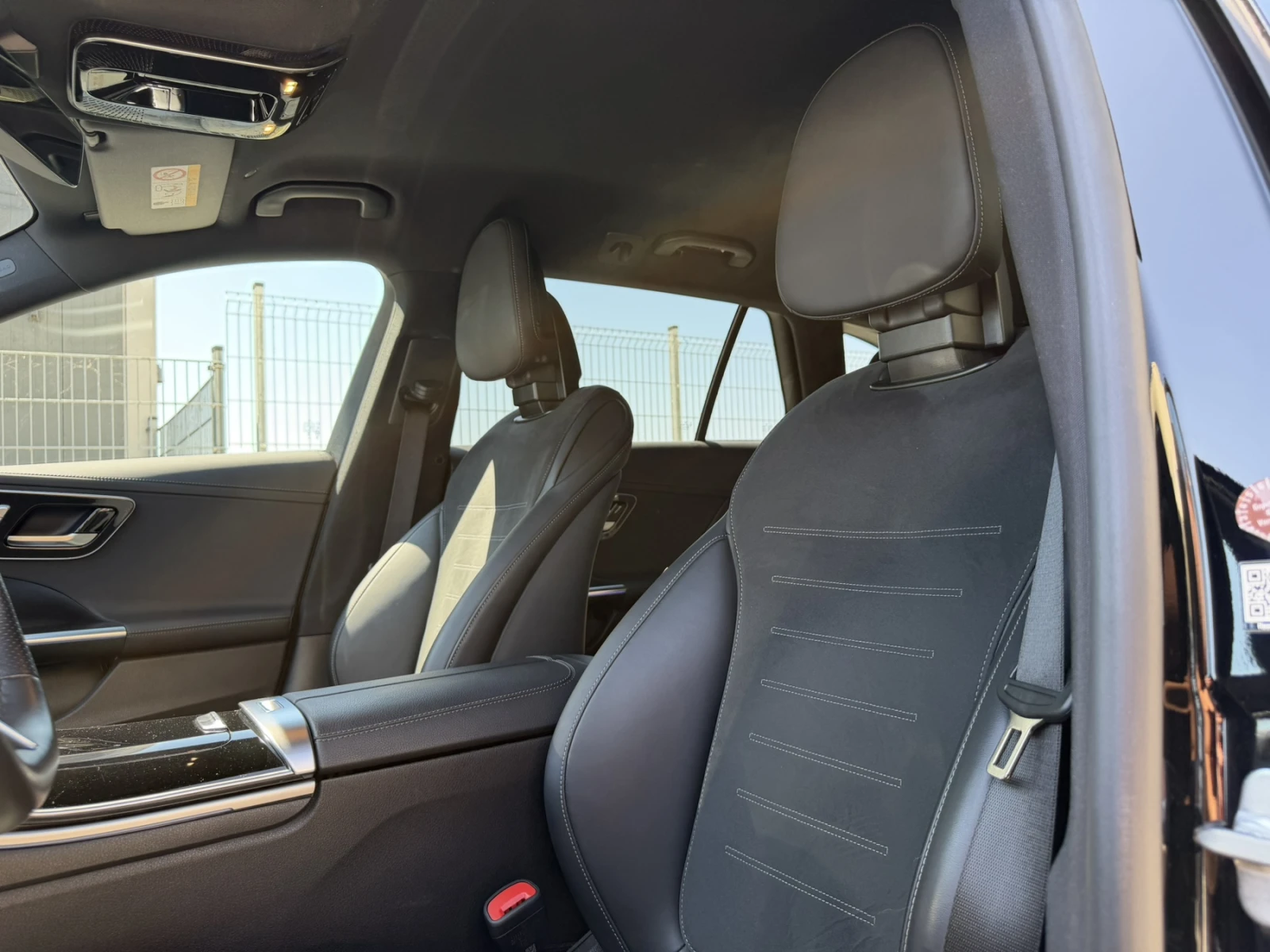 Mercedes-Benz C 220 AMG line, памет, теглич, камери, снимка 7 - Автомобили и джипове - 56155361
