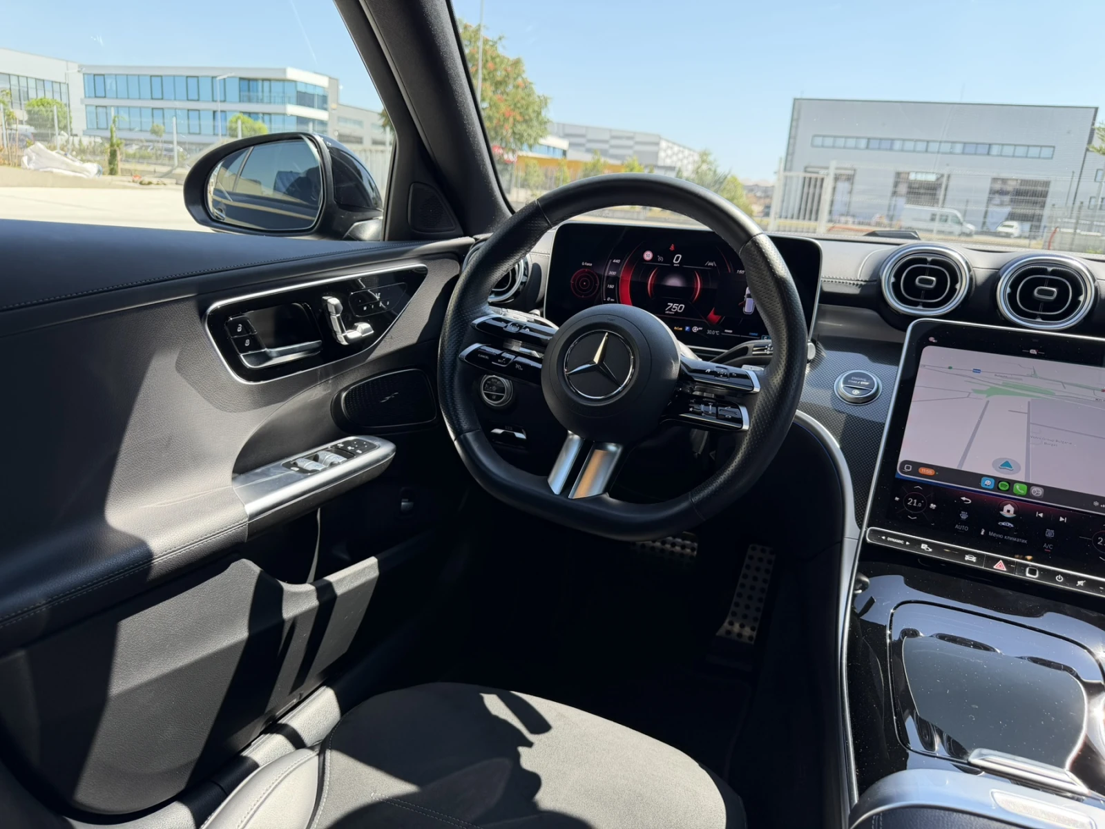 Mercedes-Benz C 220 AMG line, памет, теглич, камери, снимка 8 - Автомобили и джипове - 56155361