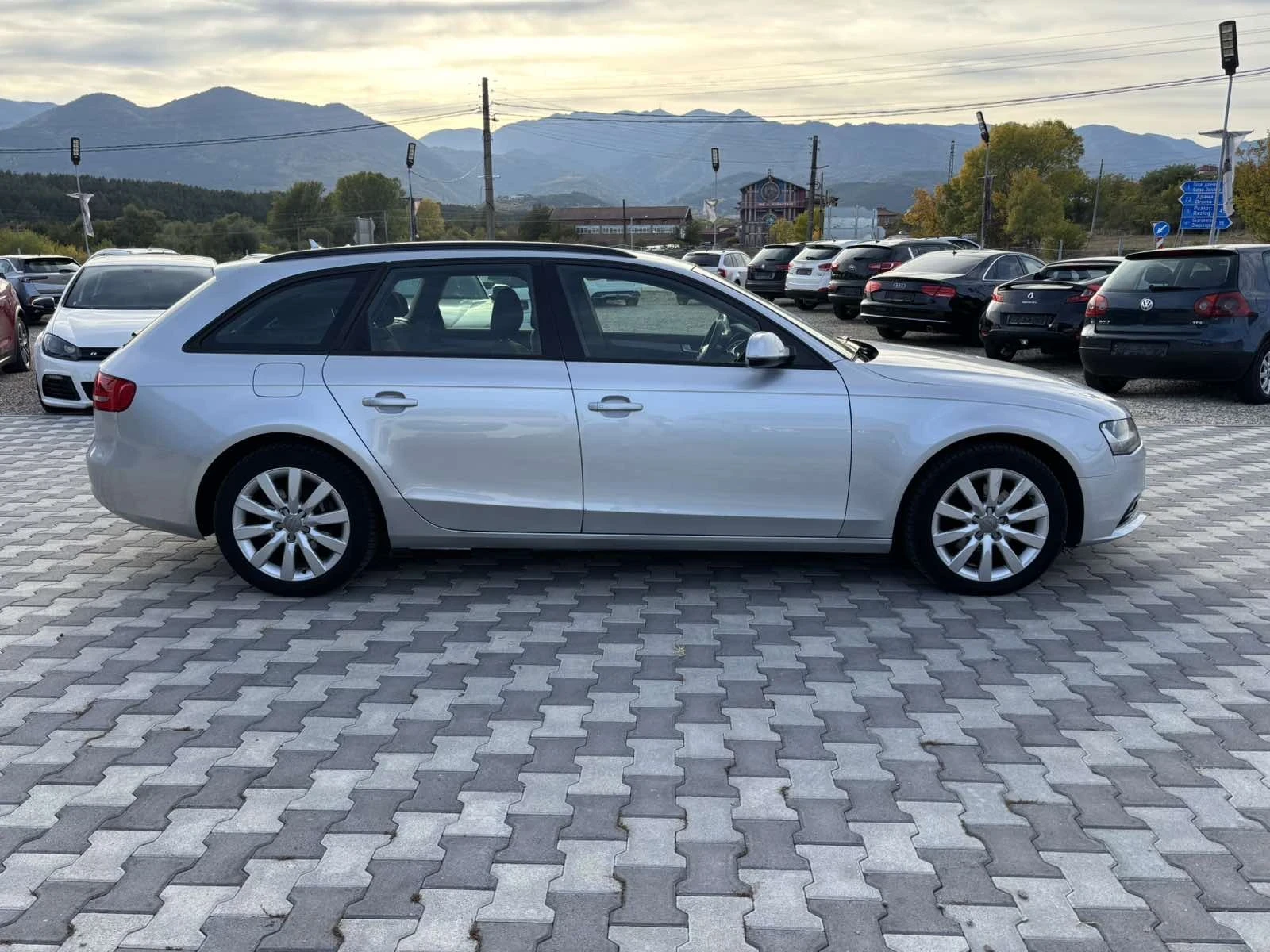 Audi A4 FACELIFT 2.0 TDI , снимка 5 - Автомобили и джипове - 56658149