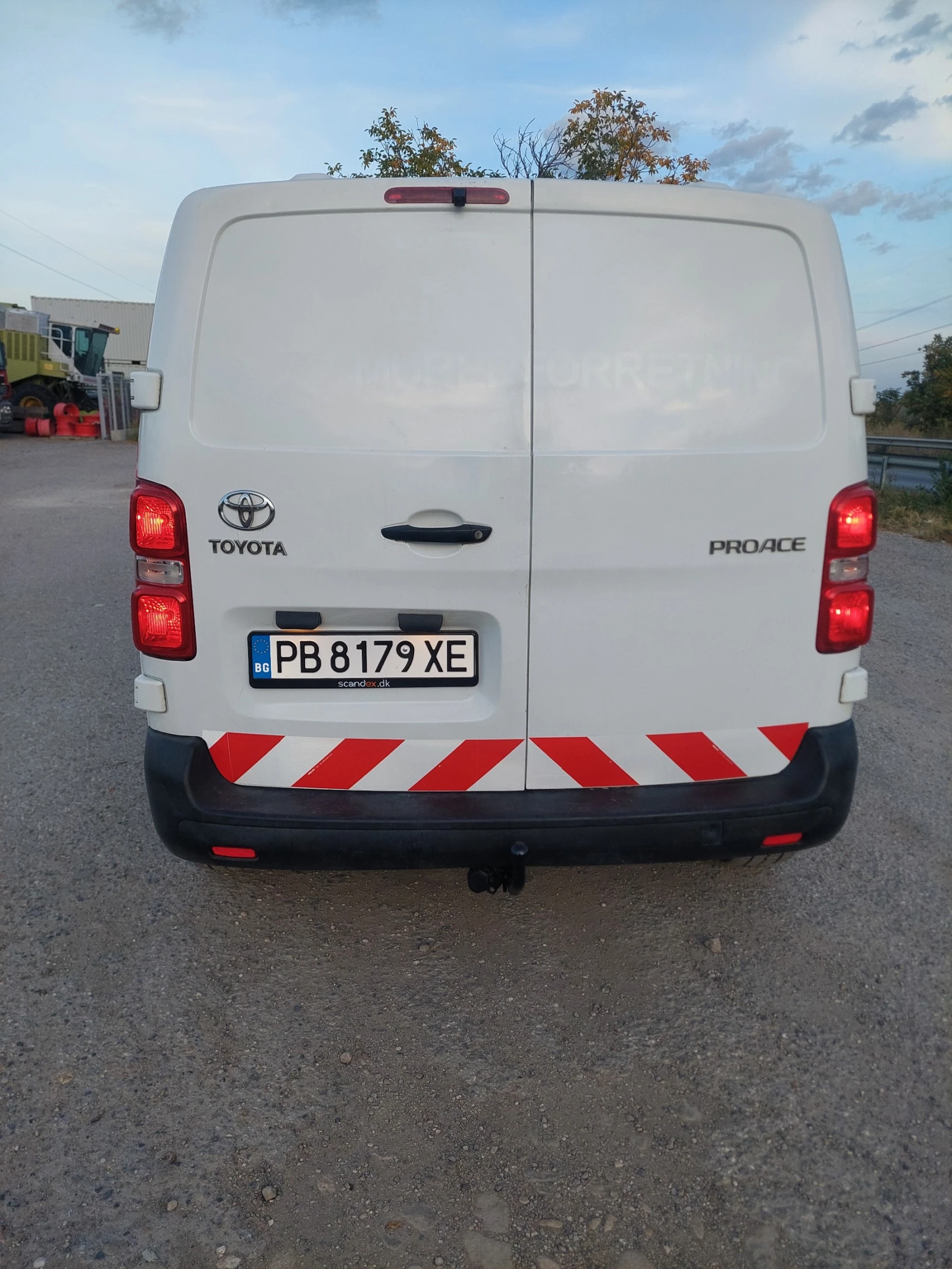 Toyota Proace City 2.0D-4D, снимка 4 - Автомобили и джипове - 56723188
