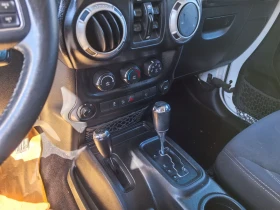 Jeep Wrangler Sahara, снимка 17