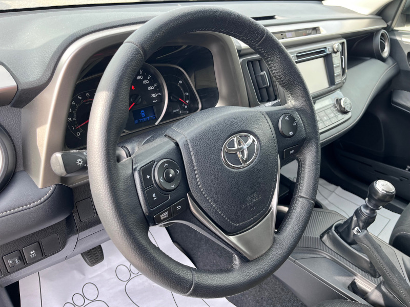 Toyota Rav4 2.0 D4d * * Топ състояние* * , снимка 9 - Автомобили и джипове - 46355959
