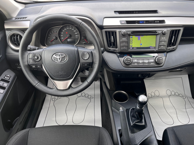Toyota Rav4 2.0 D4d * * Топ състояние* * , снимка 8 - Автомобили и джипове - 46355959