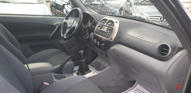 Toyota Rav4 2.0VVT-i 4X4 УНИКАТ 108 000км.НОВ ВНОС ИТАЛИЯ БЕ, снимка 12 - Автомобили и джипове - 48418330