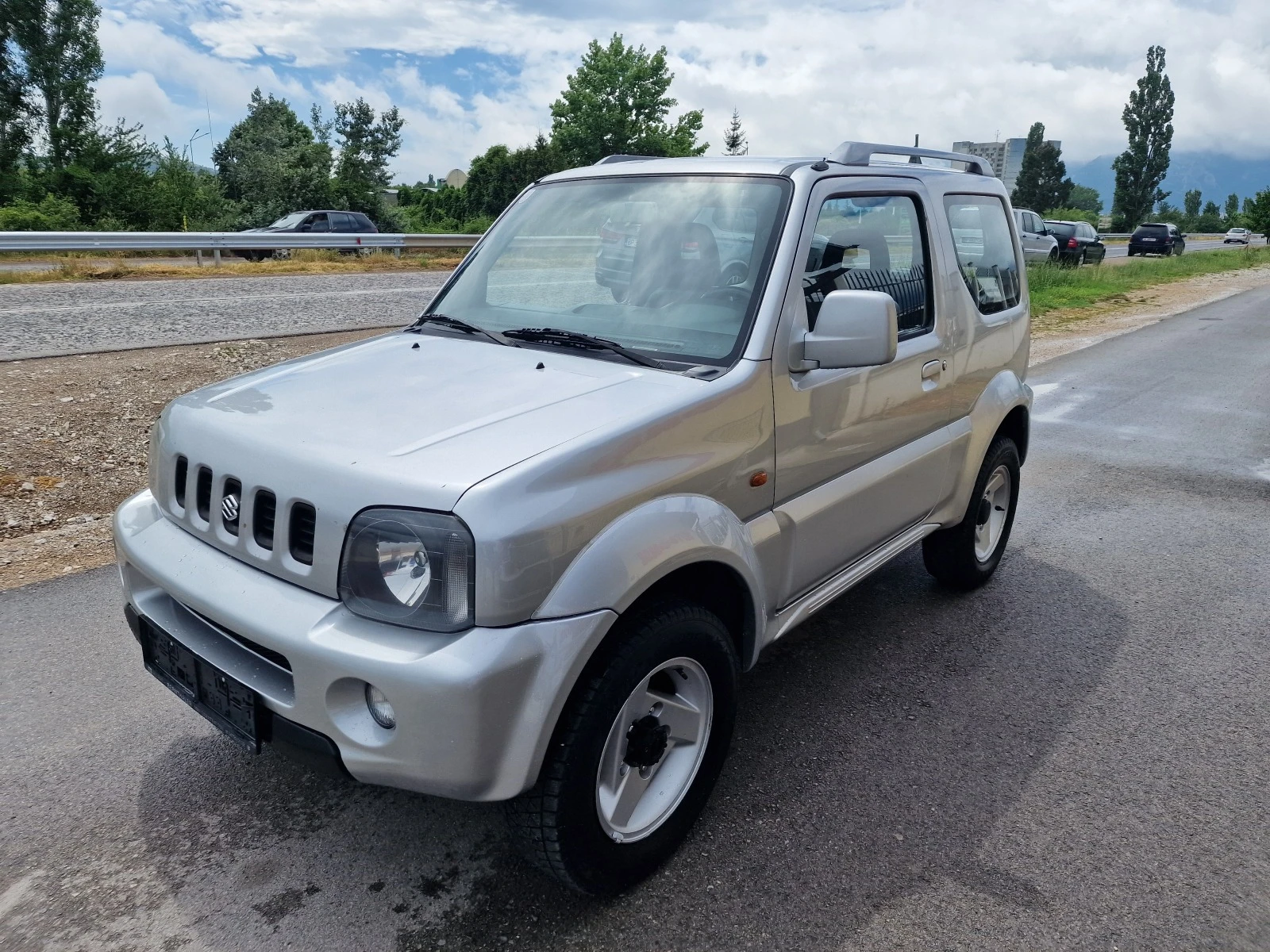 Suzuki Jimny 1.3 БЕНЗИН ! ! КЛИМАТИК - изображение 3