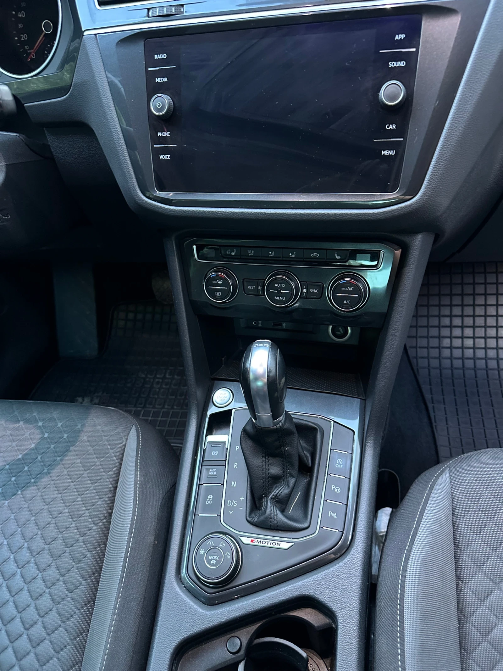 VW Tiguan  - изображение 7